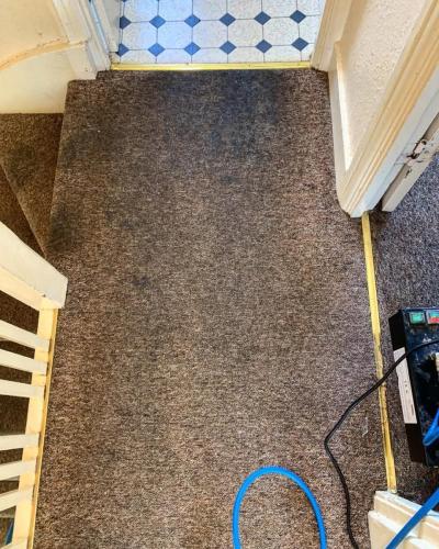Landing Cleaning Before